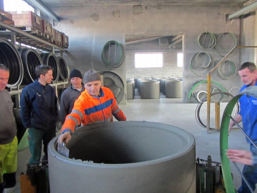 Produktion Betonrohr D 100 .jpg